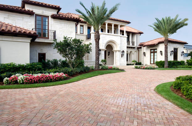 Best Driveway Paving Contractor  in Mount Pleasant, IA